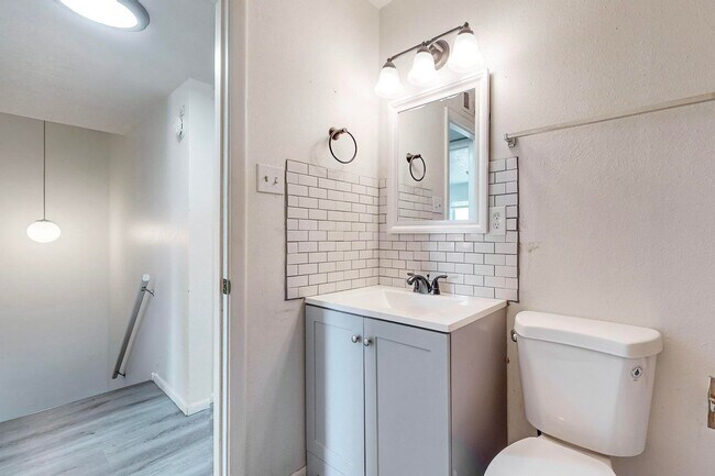 Building Photo - Cozy 3 Bedroom 1.5 Bathroom In NW Albuquerque!