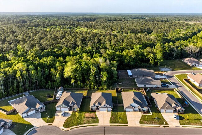 Building Photo - 8009 Crawford Dr