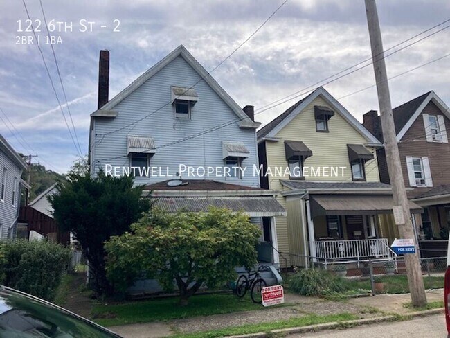 Building Photo - 122 6th St