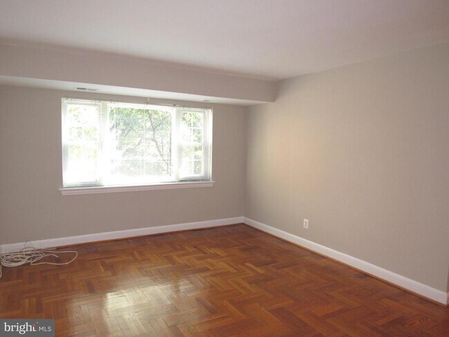 Building Photo - 1311 N Ode St