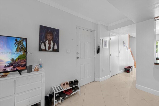 Building Photo - 8240 SW 149th Ct