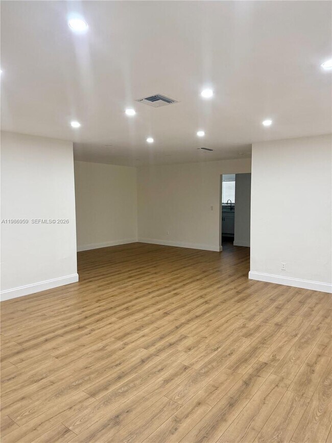 Building Photo - 11201 NE 3rd Ave