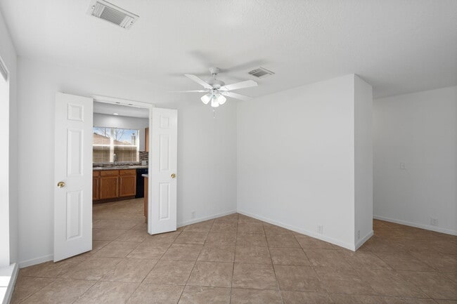 Building Photo - 3139 Silver Cedar Trail