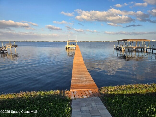 Building Photo - 0000 Pineapple Ave