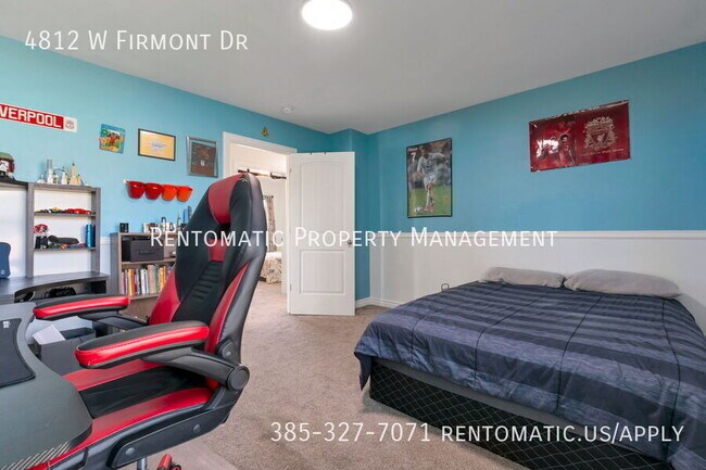 Building Photo - 4812 Firmont Dr
