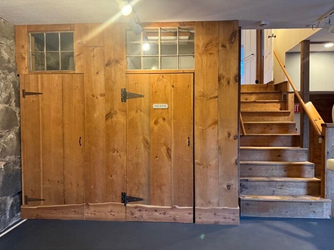 Building Photo - 9 Depot Rd