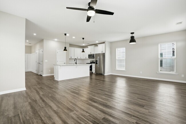 Building Photo - 75 Pomona Cir