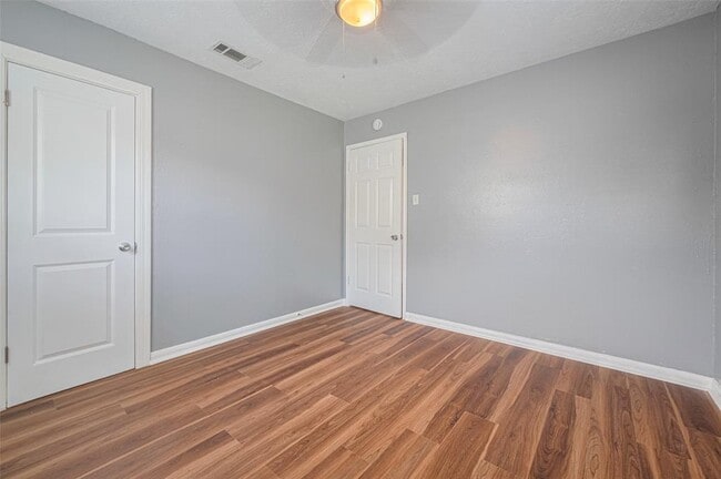 Building Photo - 6527 Kernel St