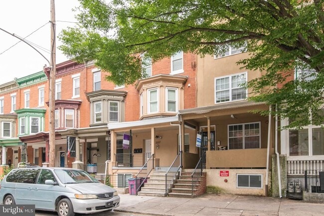 Building Photo - 2227 N Park Ave