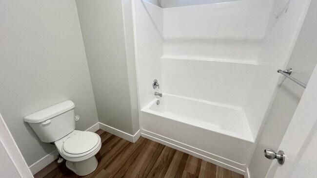 Building Photo - 3 Bedroom/2 Bathroom Condo in Lehi