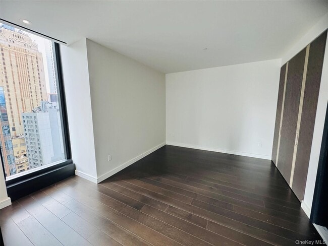 Building Photo - 125 Greenwich St