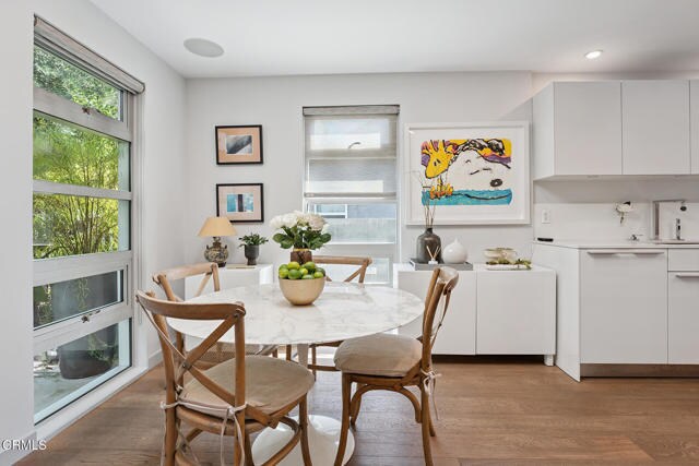 Building Photo - 329 Westbourne Dr