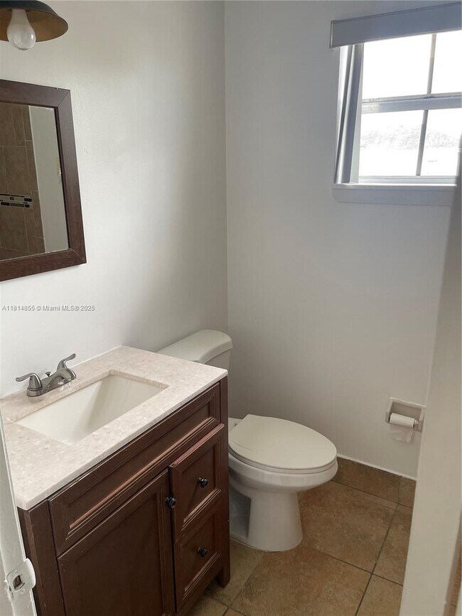 Building Photo - 9044 SW 148th Ct