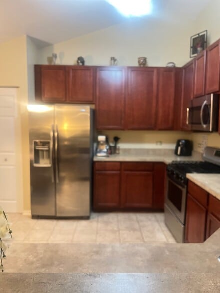 Building Photo - 659 Arbor Cir