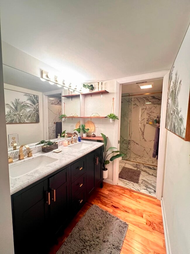 Building Photo - 2425 Presidential Way