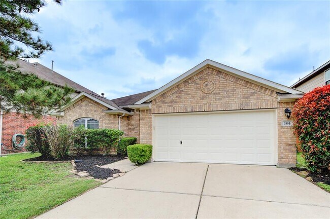 Building Photo - 5806 Cedar Field Way