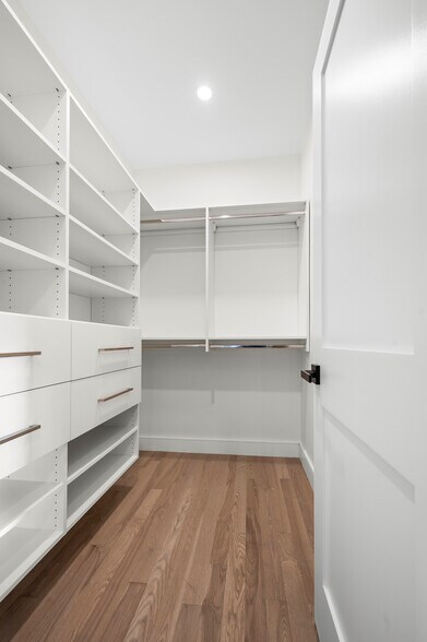 Building Photo - 21 Bolton St