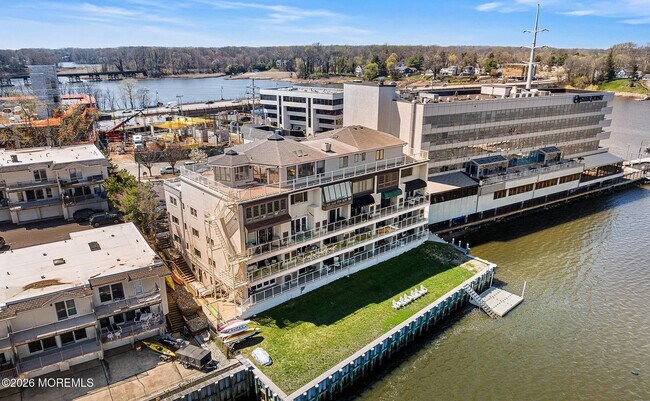 Building Photo - 138 Bodman Pl