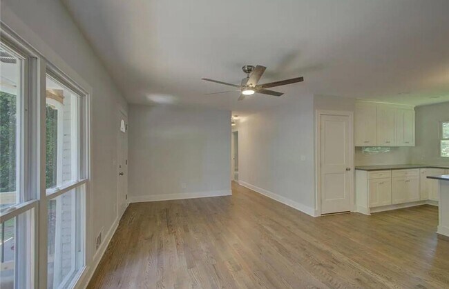 Building Photo - 985 Frontier Trail SW