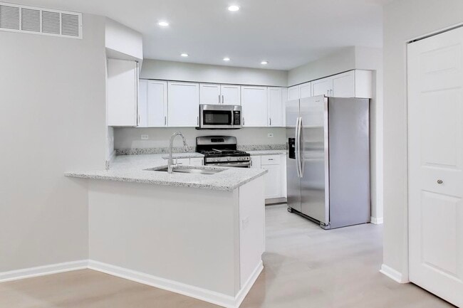 Building Photo - 2073 Cambria Ct