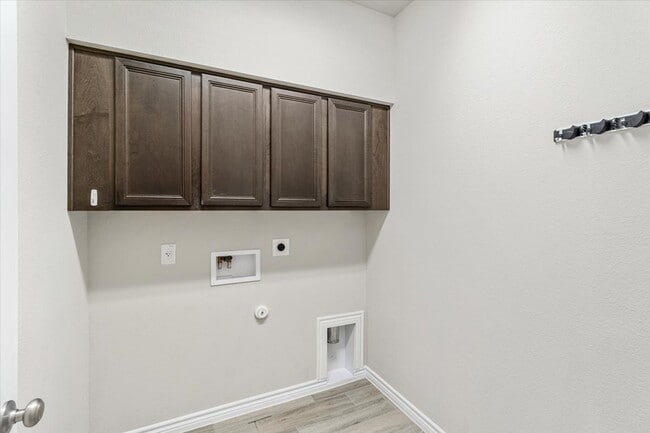 Building Photo - Spacious 5-Bedroom Home for Rent in Harker Heights