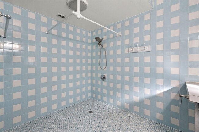 Building Photo - 78 Lexington Dr