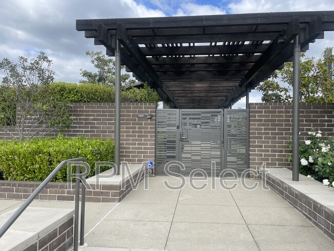 Building Photo - 3568 Troy Dalton St