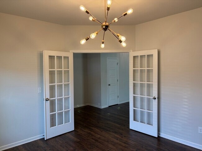Building Photo - 407 Lakemont Dr