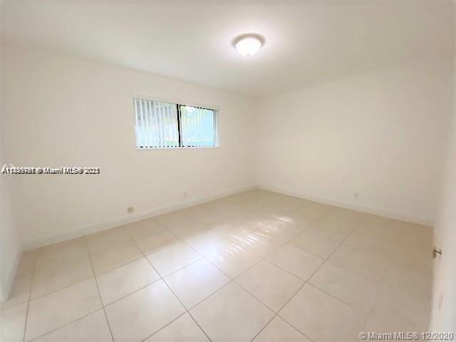 Building Photo - 3400 S Le Jeune Rd
