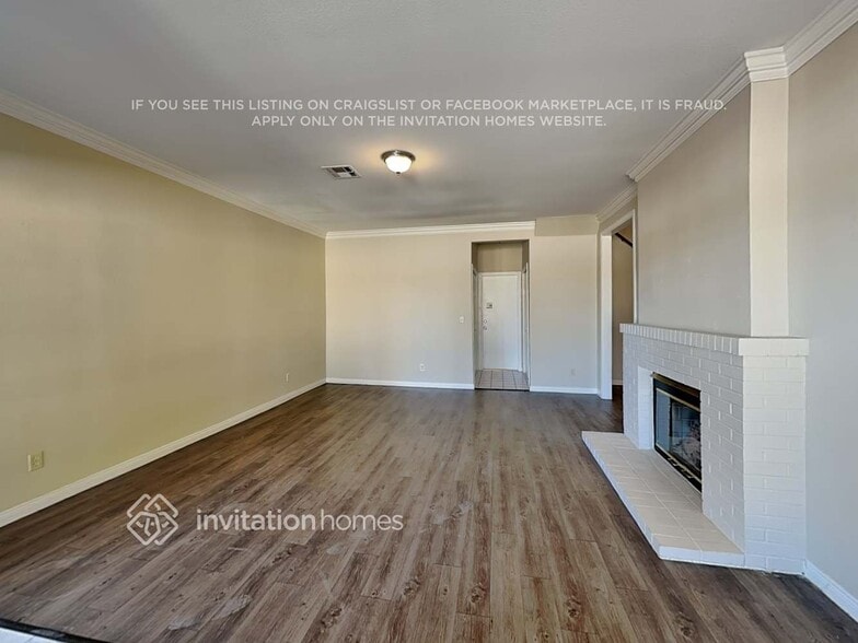 Building Photo - 7720 Musical