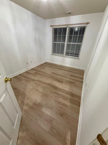 Building Photo - 1922 9th Street Dr SE