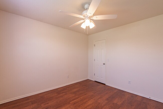 Building Photo - 17405 Bronze Ln