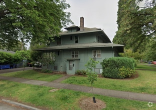 Building Photo - Freshly Updated! 1 Bedroom Apartment With ...