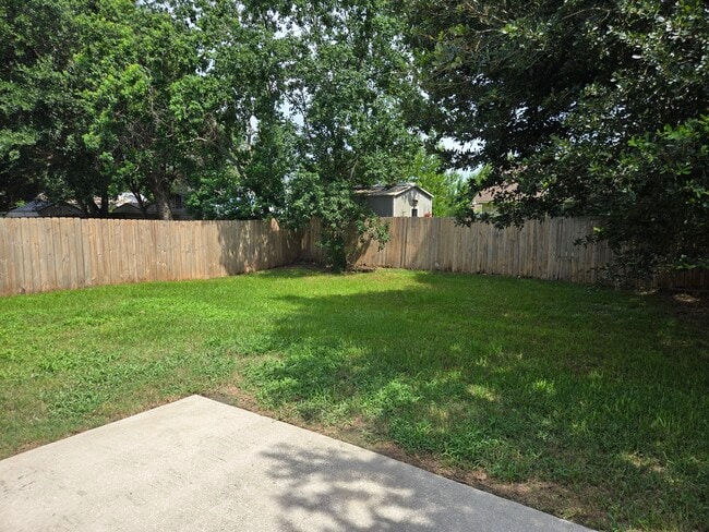 Building Photo - 6562 Tampa Dr