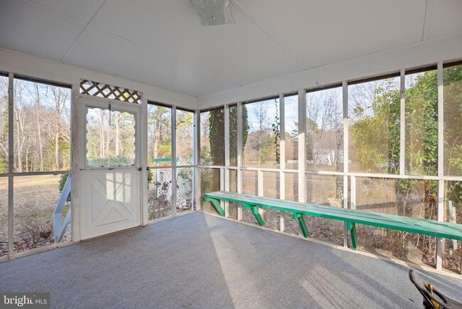 Building Photo - 49415 Holland Manor Dr