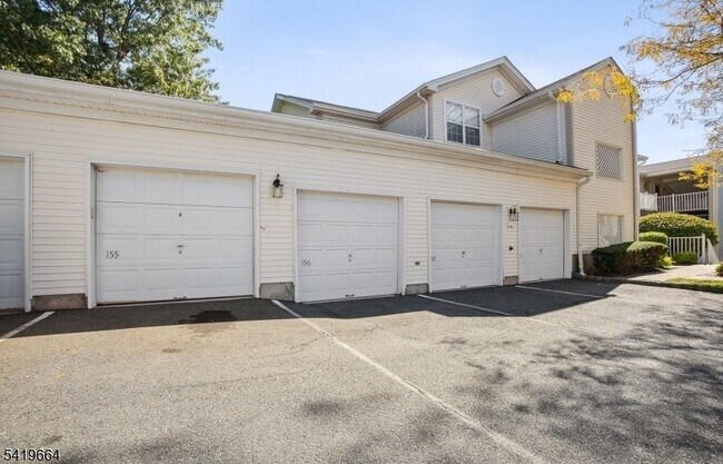 Building Photo - 157 Potomac Dr