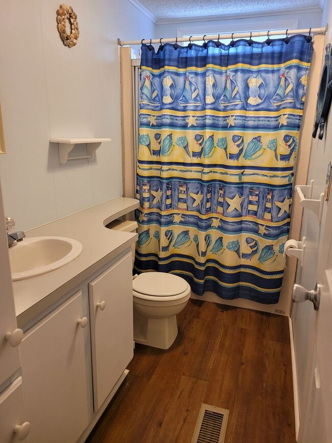 Building Photo - 5 Bedroom Beach House