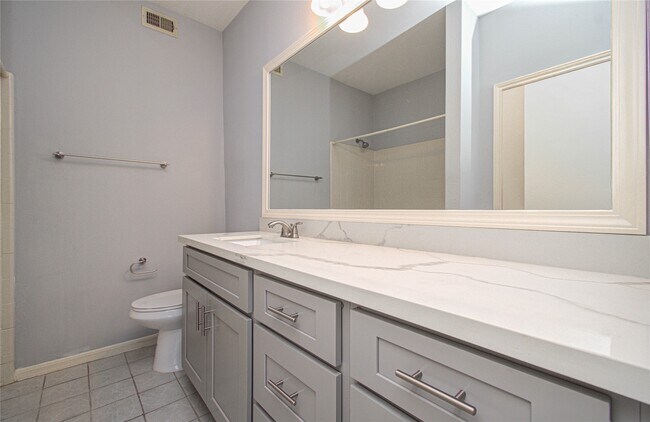 Building Photo - 3088 Holly Hall St