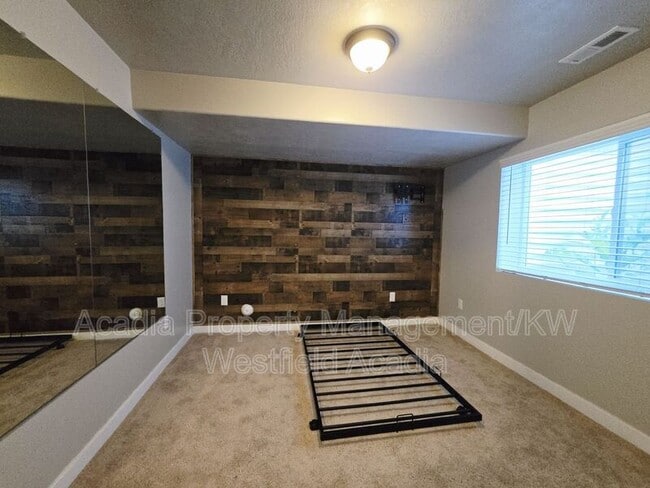 Building Photo - 15179 S Cantle Dr