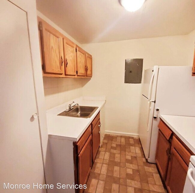 Building Photo - 5700 Radecke Ave