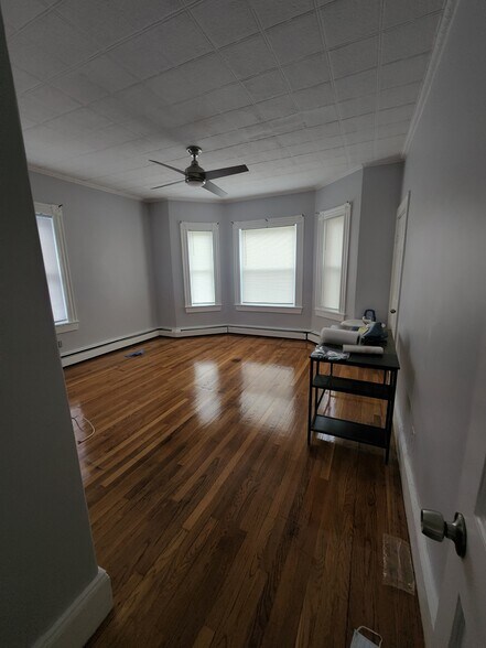 Building Photo - 175 Abbott St