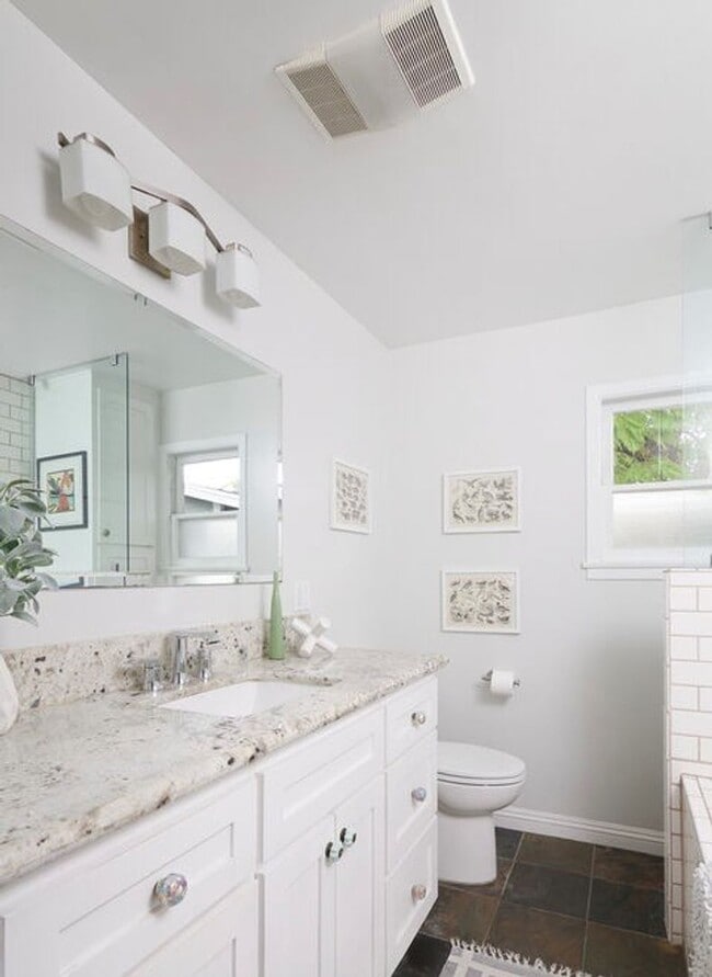 Building Photo - Spacious Silver Lake Charmer 2-bedroom, 1-...