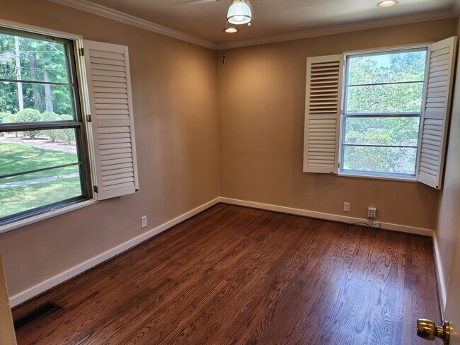Building Photo - 109 Memory Ct