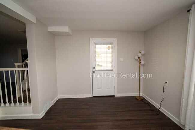 Building Photo - 805 Hamilton St