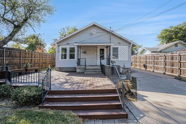 Building Photo - 2117 Sanborn St