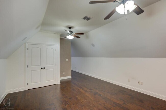 Building Photo - 433 Tupelo Dr