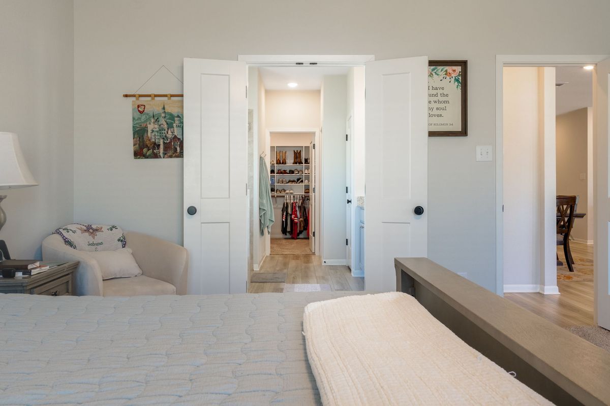 Building Photo - 2011 Cutleaf Dr