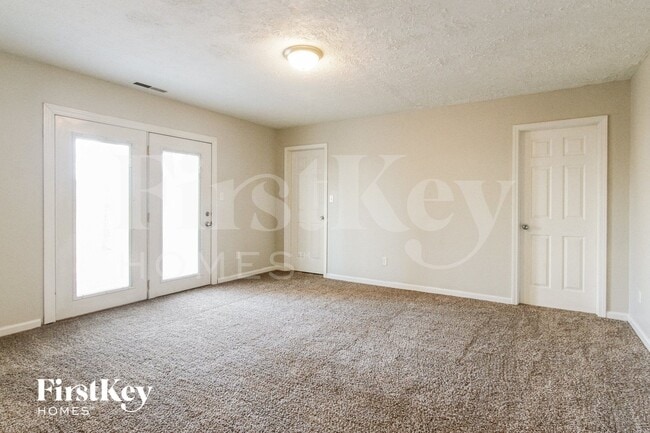 Building Photo - 11413 Kristen Cir