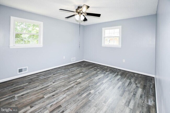 Building Photo - 6703 Groveton Dr