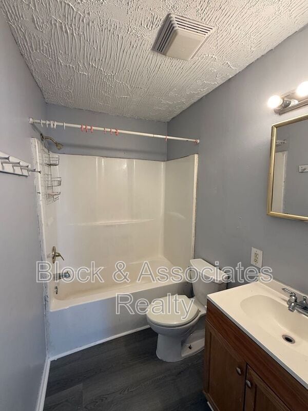 Building Photo - 103 Cloverdale Ct